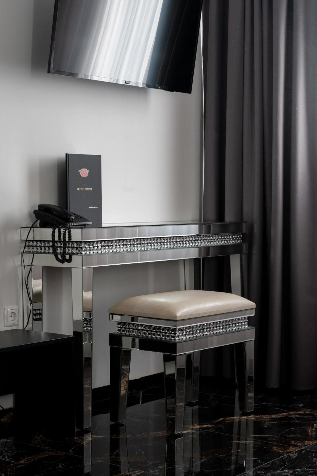 Hotel Prunk Sežana Zewnętrze zdjęcie